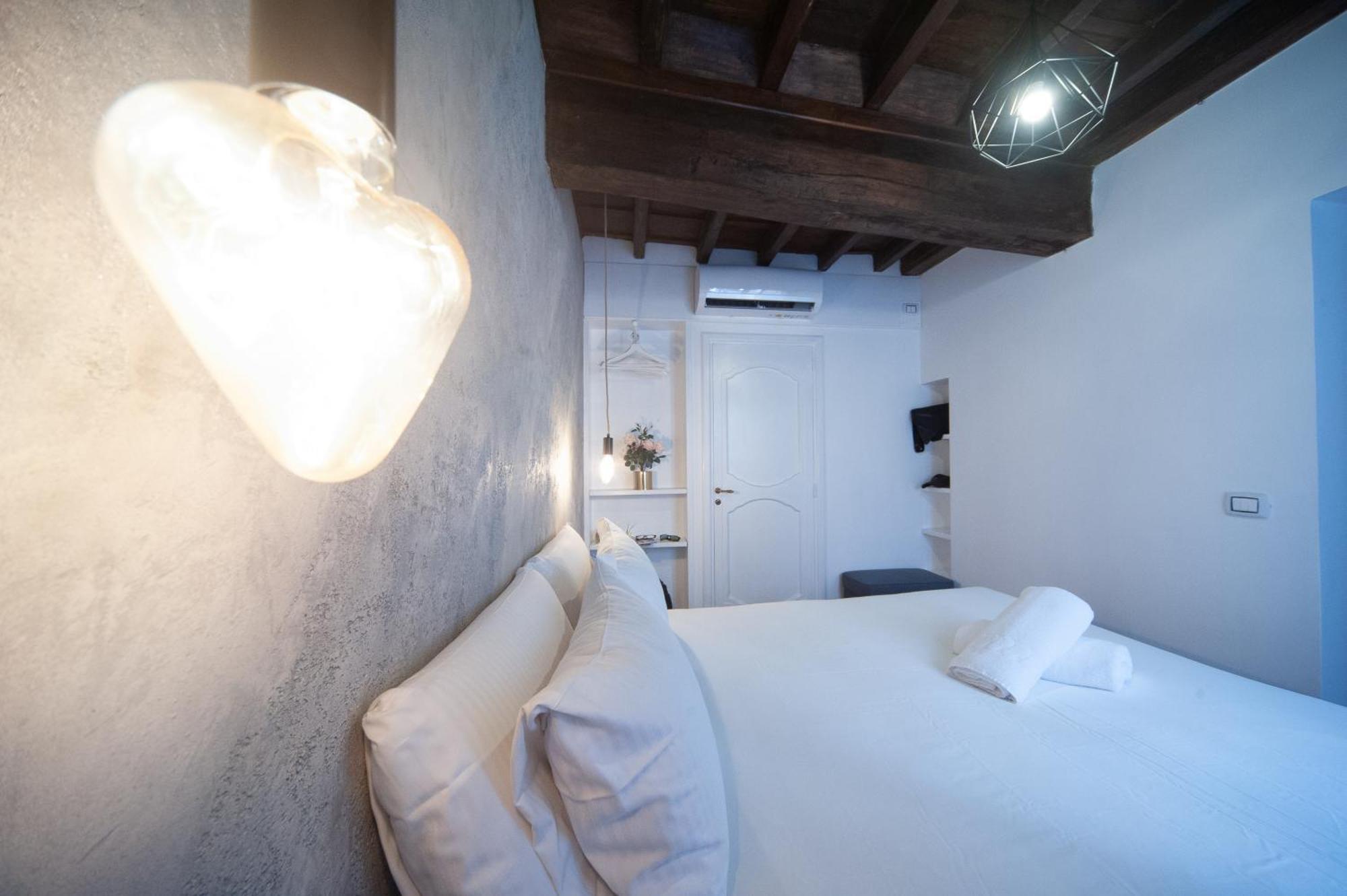 Navona Jacuzzi Appartement *
